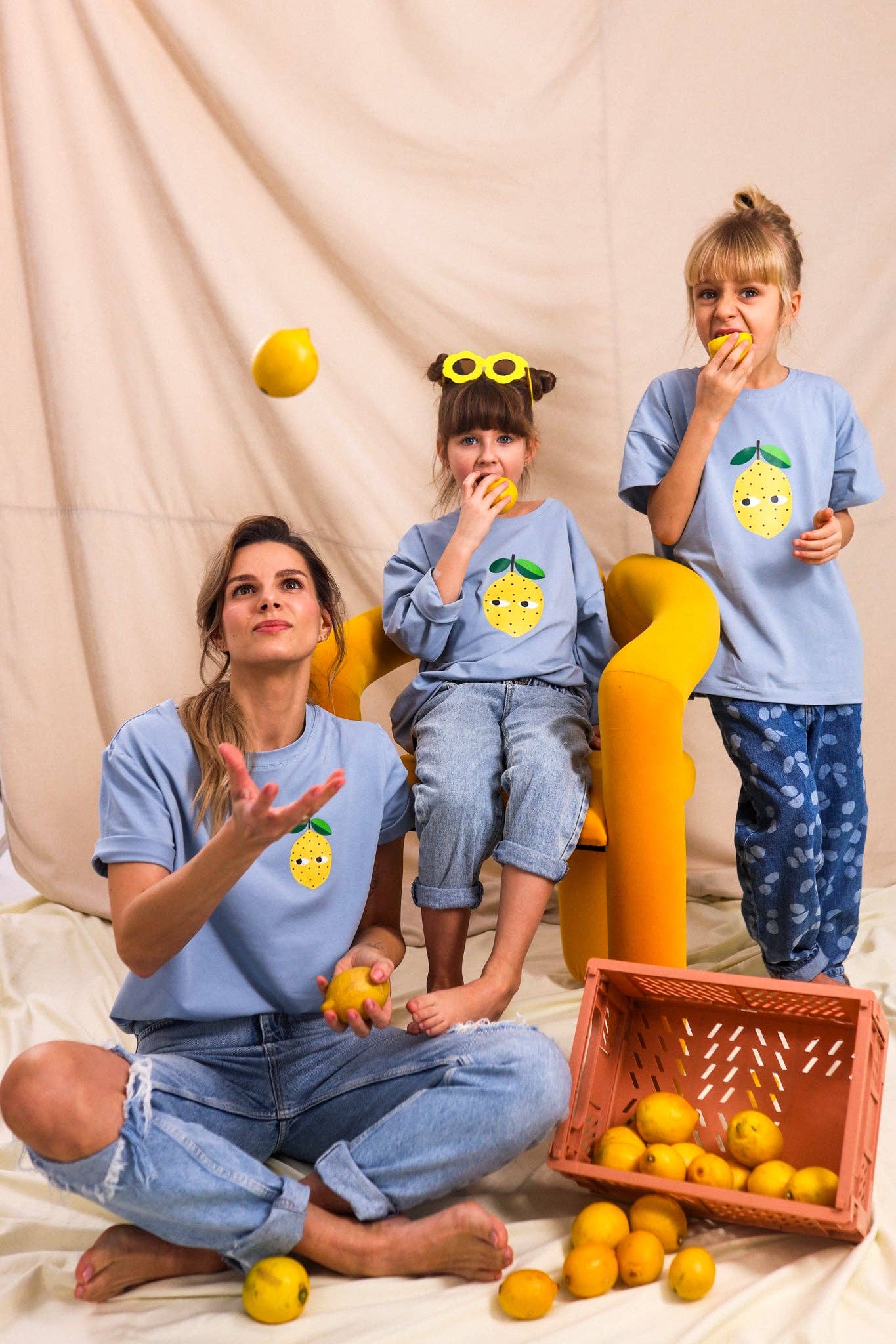 Zitrone auf Dunkelblau Shirt für Erwachsene