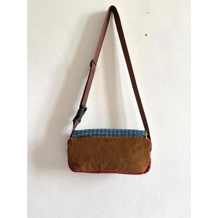Gürteltasche Blau/Rot