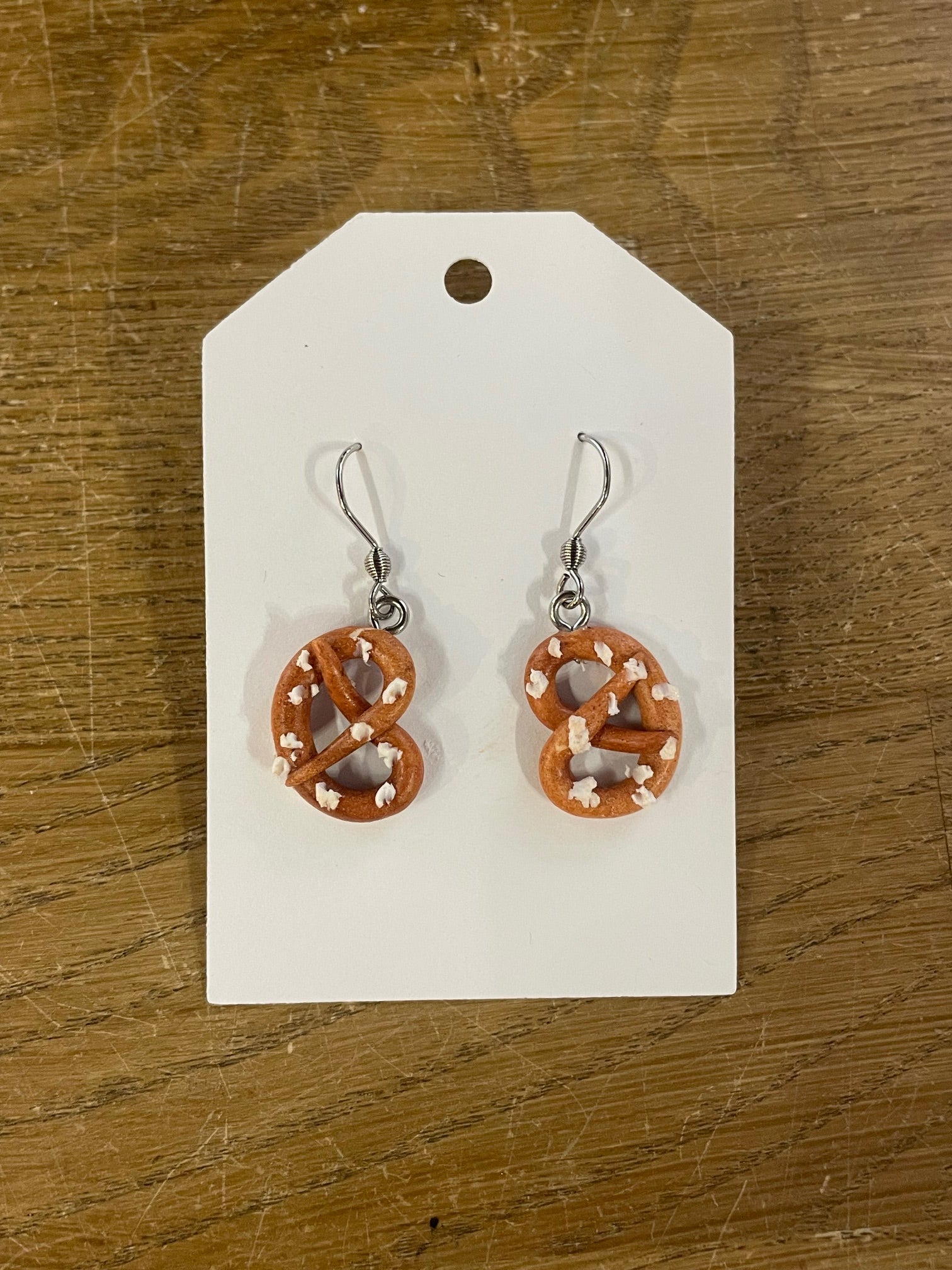 Ohrringe in Brezelform - handmade