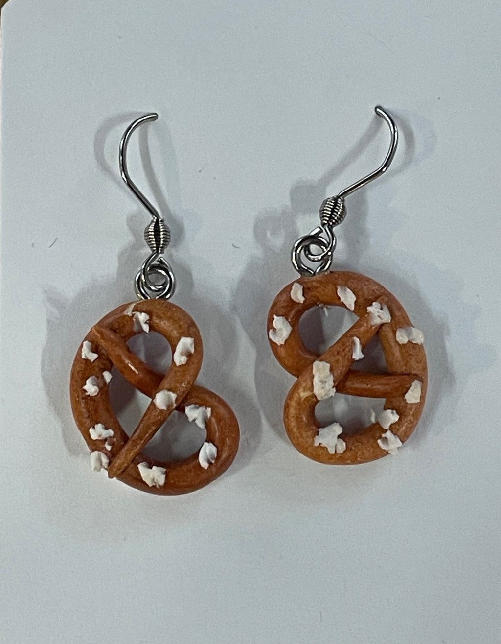 Ohrringe in Brezelform - handmade